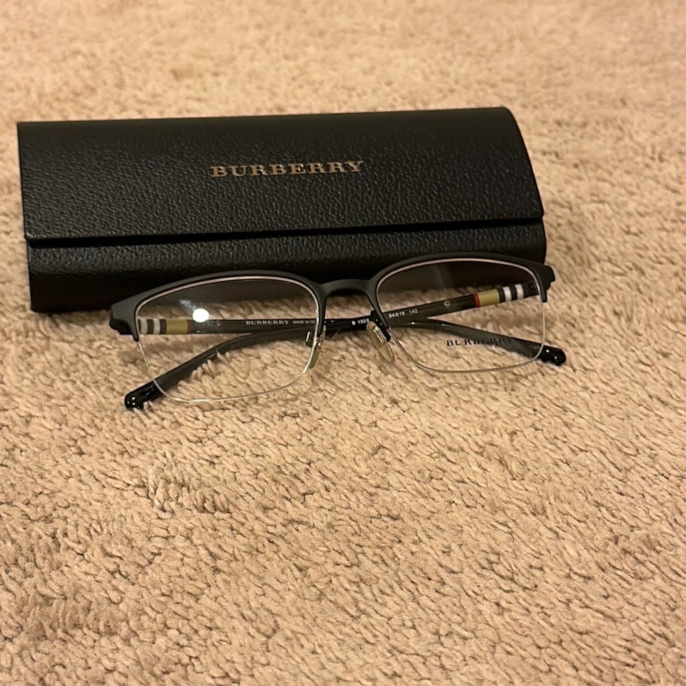 BURBERRY EYEWEAR